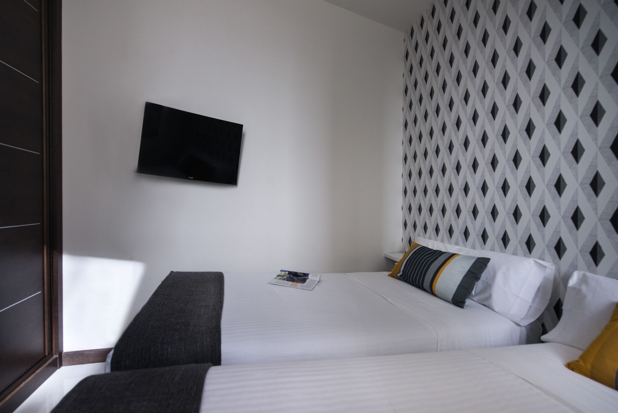 Roisa Suites Madrid Exterior photo